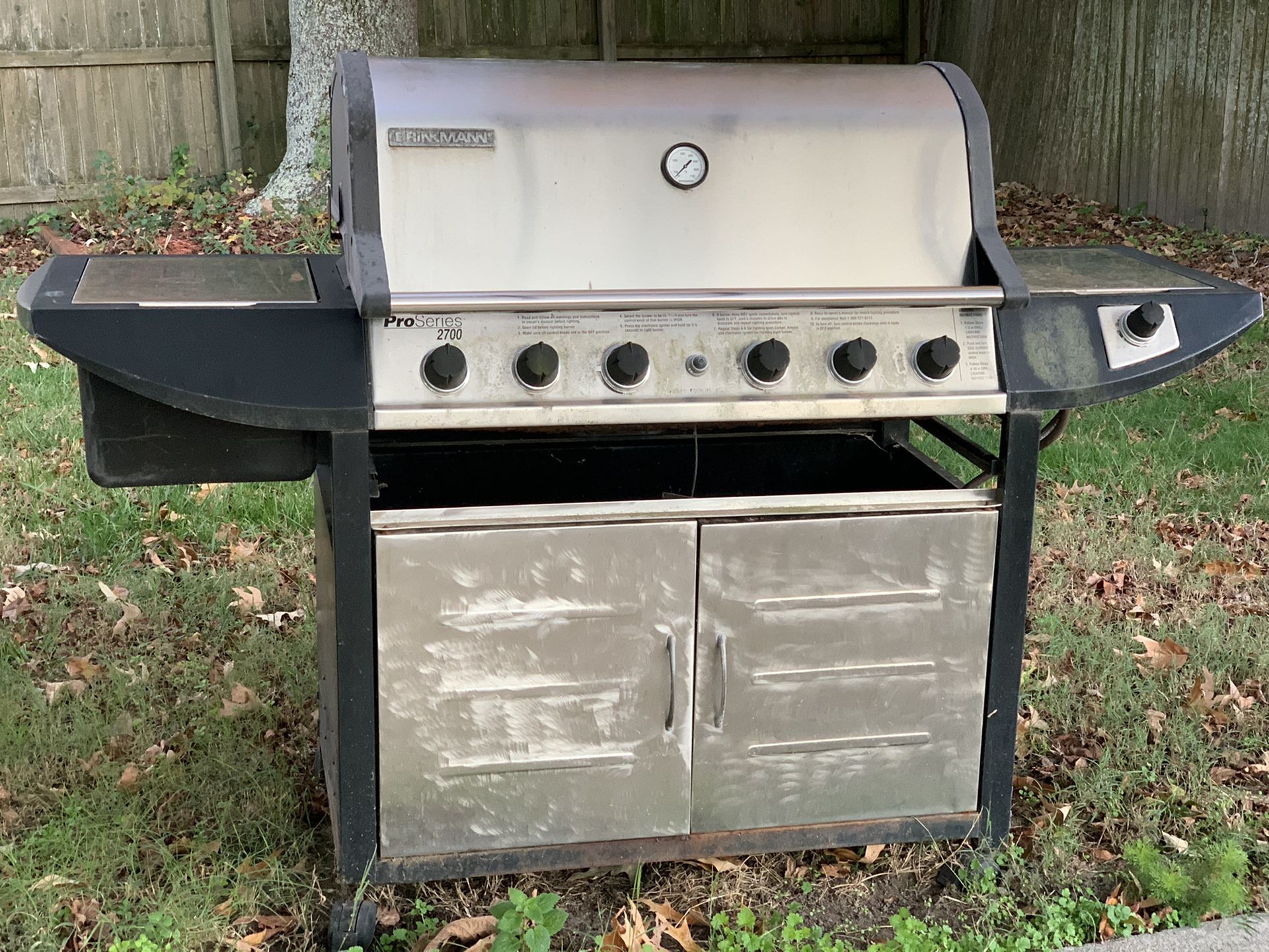 Brinkmanship ProSeries 2700 grill - AS IS - **FREE**