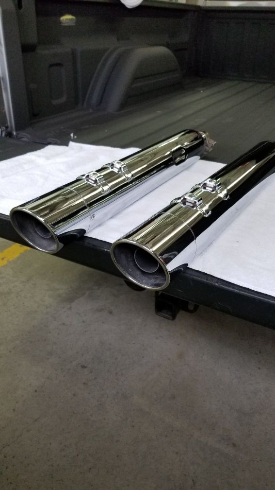Harley Davidson Screamin Eagle Exhaust pipes for FLH and Touring.