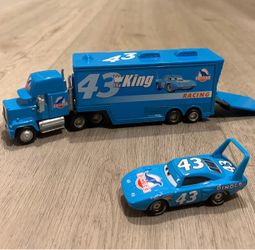 Disney Pixar Cars Dinoco "The King" #43 Hauler Semi Truck & Diecast Car Set