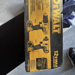 DeWalt Drill Kit With Battery 