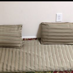 Floor Setting Couch Or Mattress With Pillow  Pt Pillow  