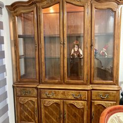 China cabinet 