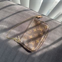 Mini Pochette Louis Vuitton 