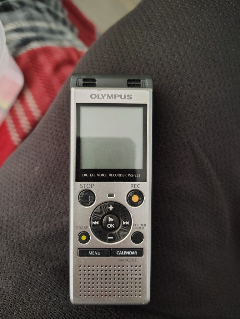 OLYMPUS DIGITAL VOICE RECORDER
