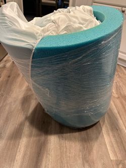 Like New Memory Foam Full Mattress Topper with Cover