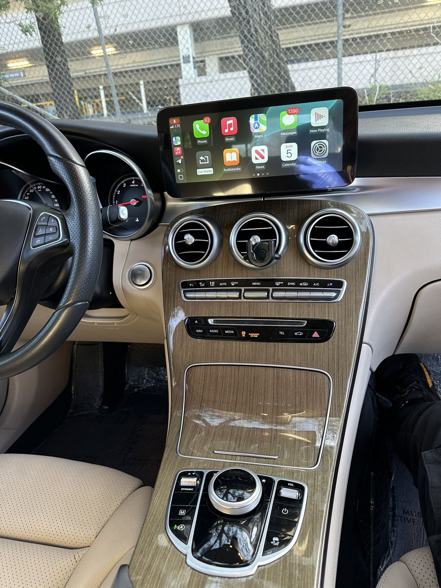 Mercedes Benz Carplay Screen
