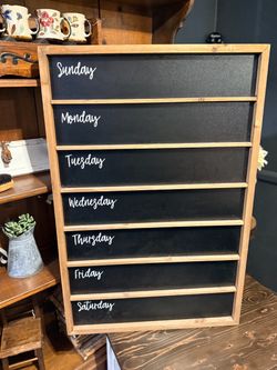 Large organizer chalkboard for the week