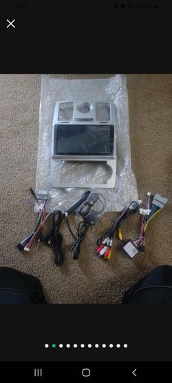 05-10 Chrysler 300 Stereo Car Play
