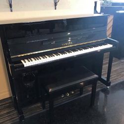 Piano Yamaha B2