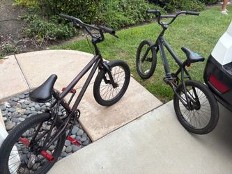 2 bmx bikes