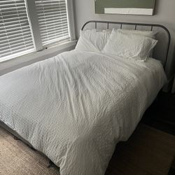 Gray Metal Bed Fran Queen 