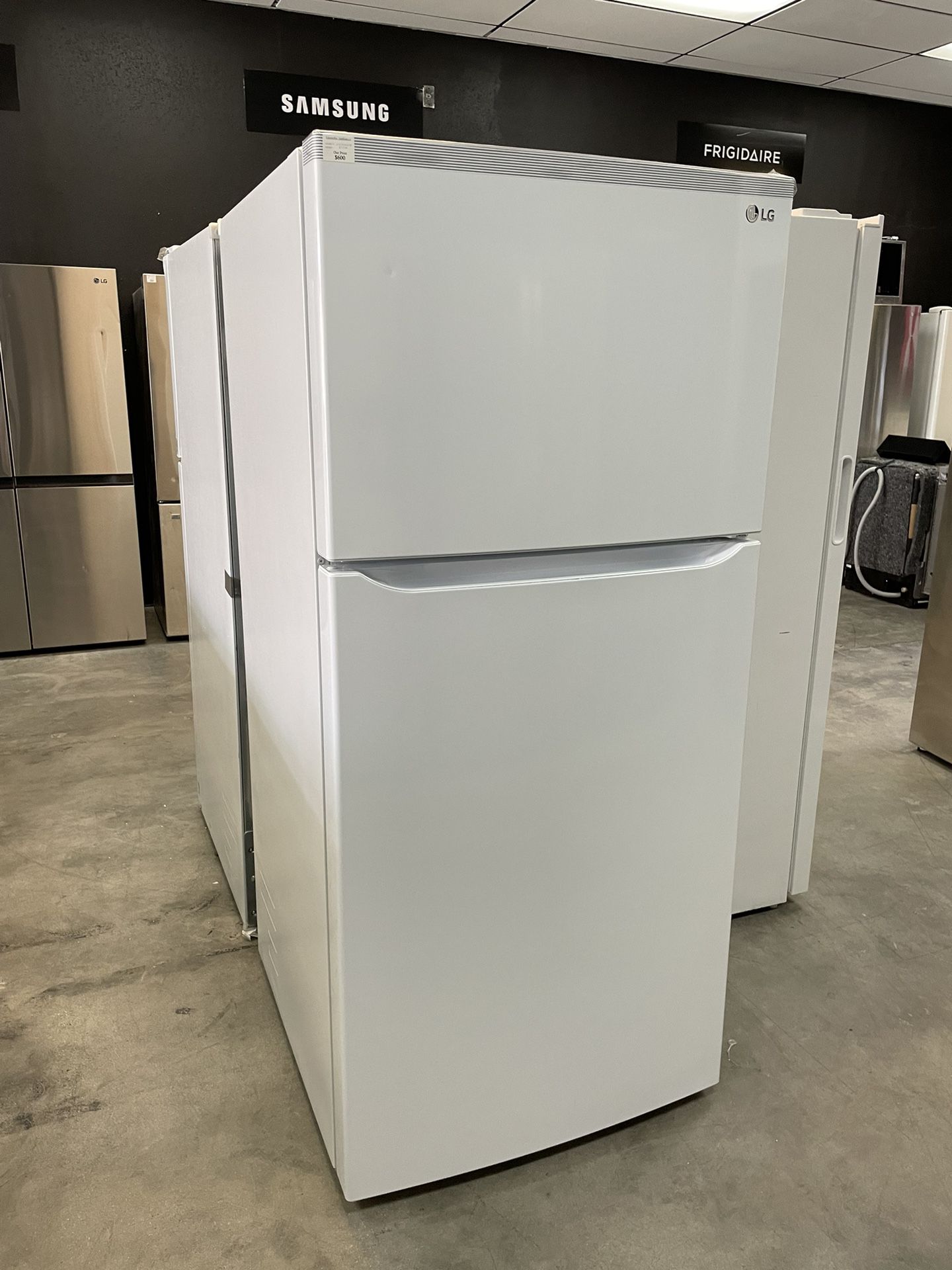 LG 30” Top Freezer Refrigerator - White 