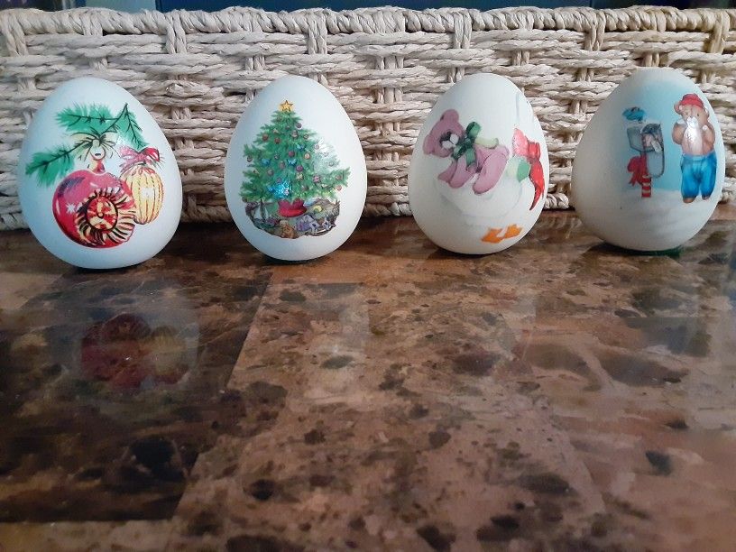 4 Vintage Holiday Hand painted Porcelain Eggs 