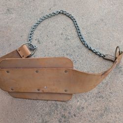Various Attachments For Bicep, Neck, Tricep, Weighted Dips, Lat Pull Downs, Ankle Attachment 