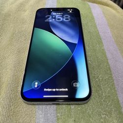 iPhone 16 Plus At&T Carrier Pre-owned 