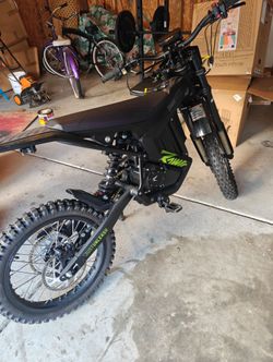 Rawr Mantis X Electric Dirt Bike