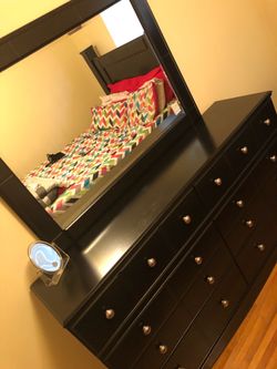 Queen Bedroom set