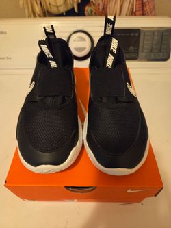 Kids Nike sz 2Y