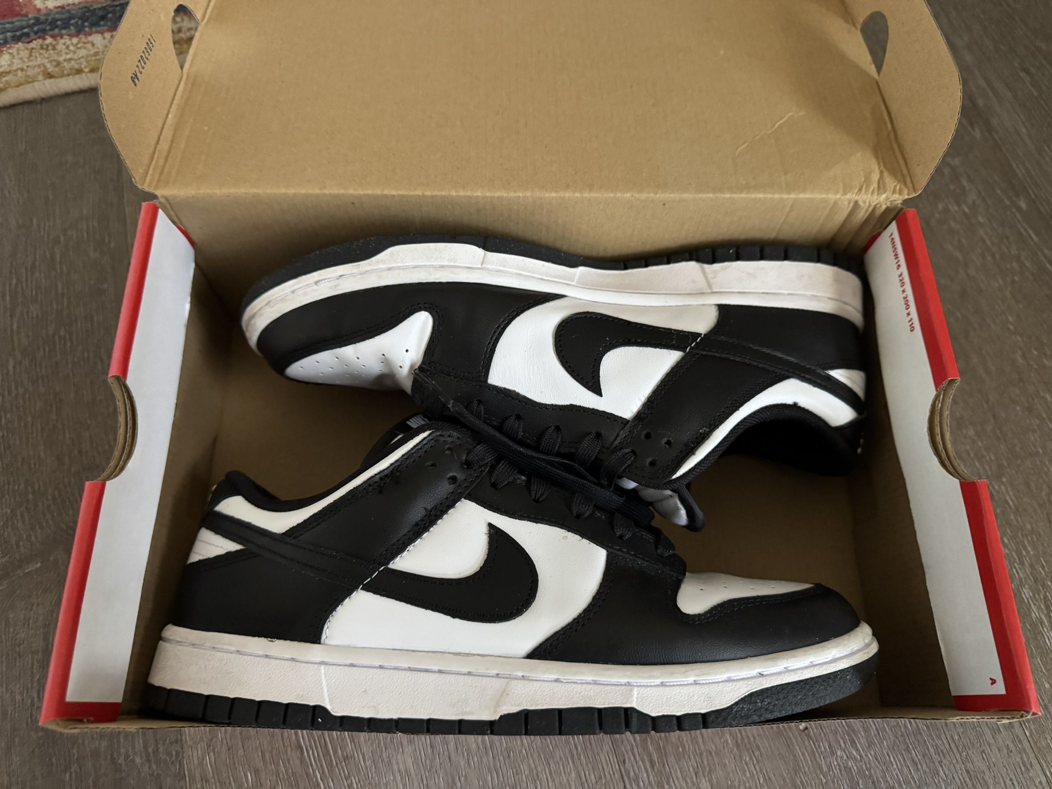 Nike Dunk Low Black And White