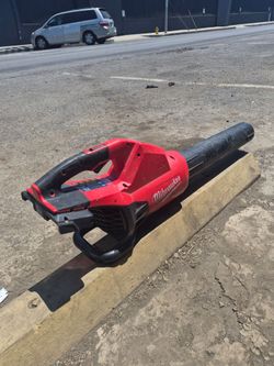 Milwaukee Dual battery blower