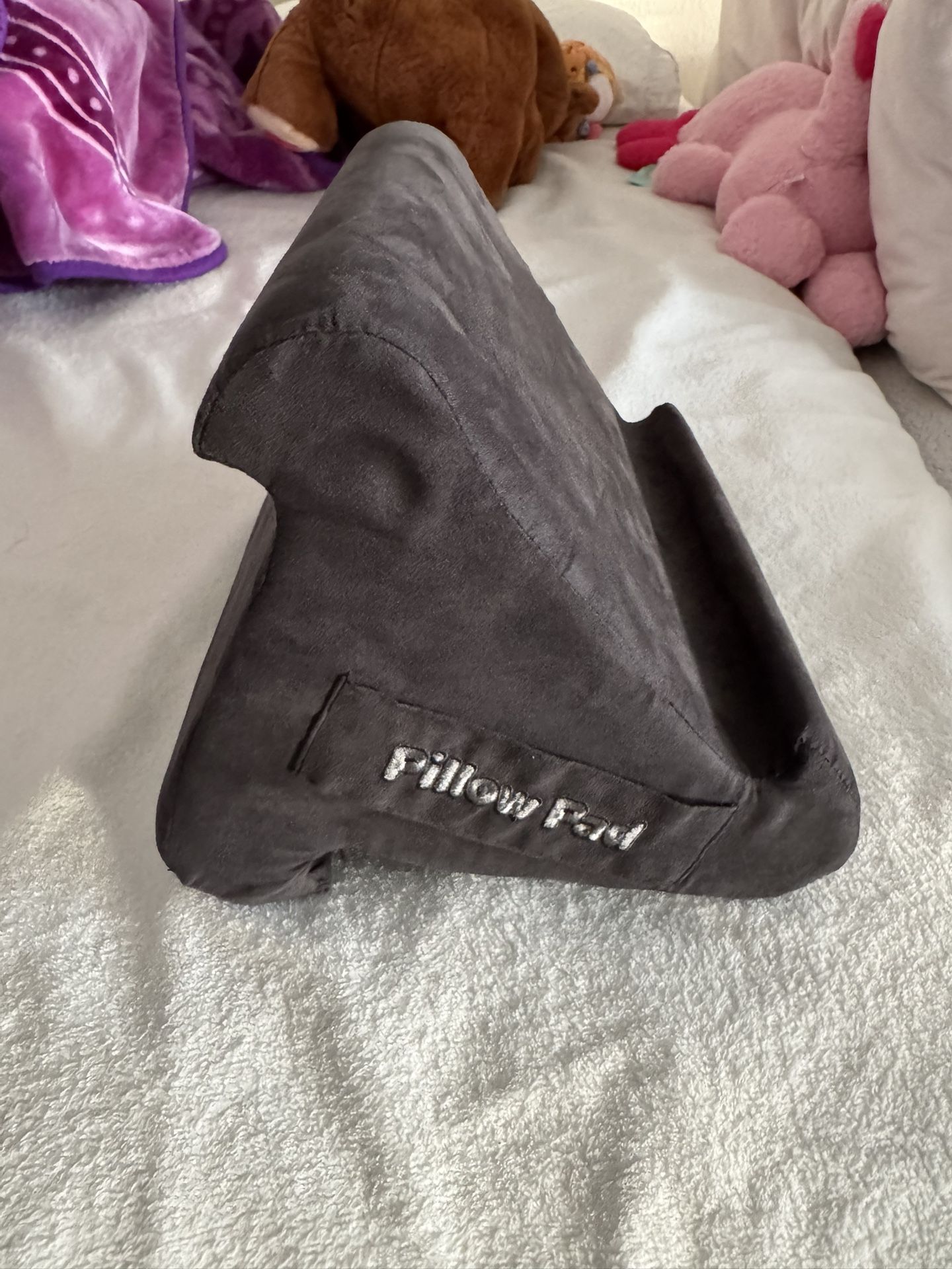 Pillow Pad Multi Angle Cushioned Tablet and iPad Stand.