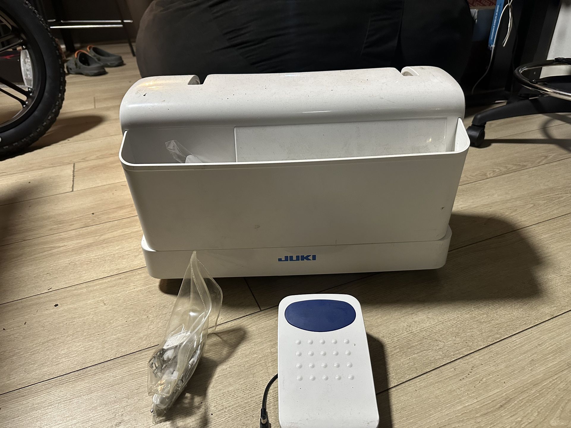 Juki HZL-F600 Sewing Machine