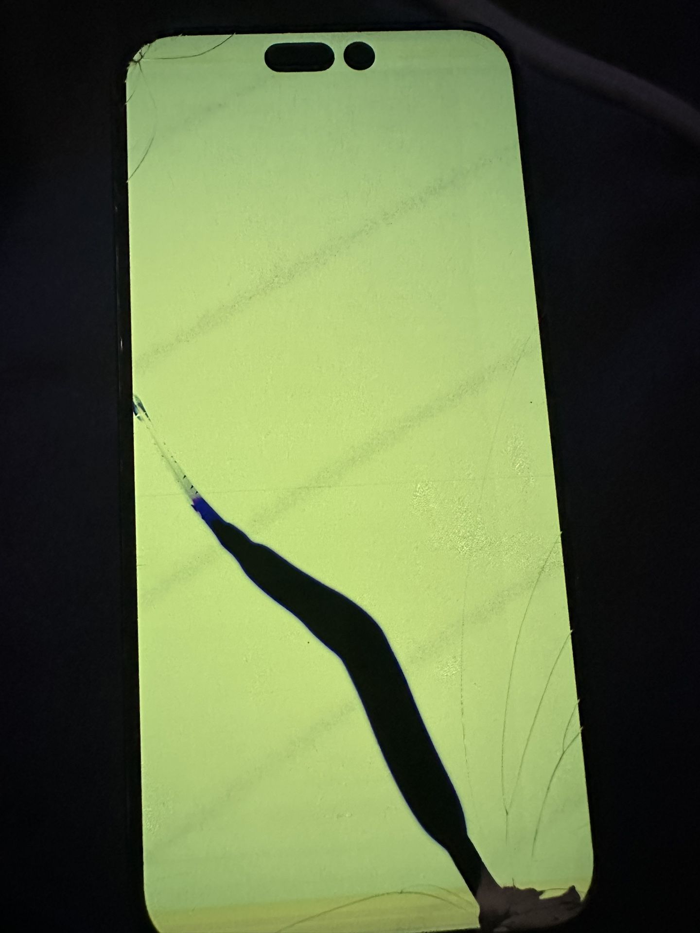 Iphone 15 Pro Max(broken Screen)