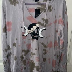 Torrid Skull Hoodie with Tie-Dye design size 0