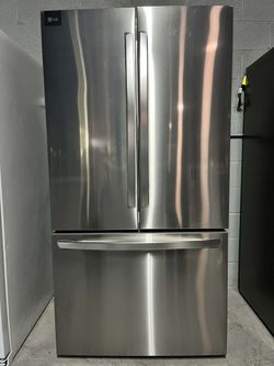 LG - 36-in Counter-Depth 26.5 Cu. Ft. French Door Smart Refrigerator with Ice Maker in Freezer.