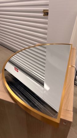 Mirror with led