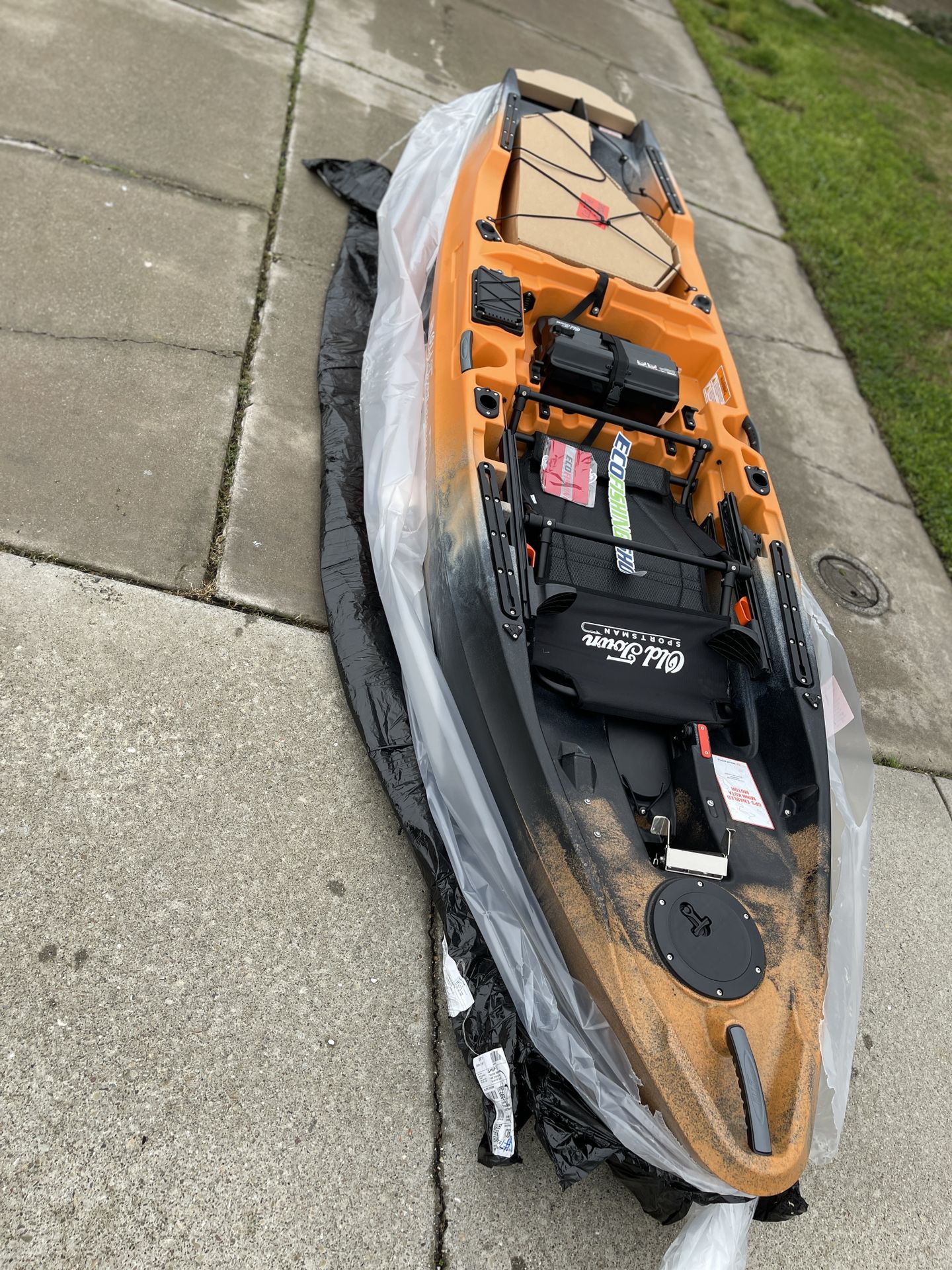 Old Town Sportsman AutoPilot 120 Solo Sit-on-Top Fishing Motorized Kayak, with Minn Kota Motor, 12 ft