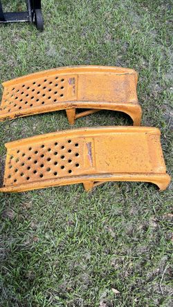 🛠️ HEAVY-DUTY STEEL AUTOMOTIVE RAMPS – $50 🛠️