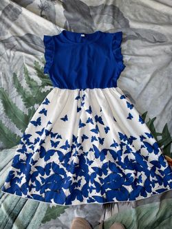 Girls dress, New, never worn size 9