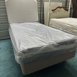 Twin Bed W/ Memory Foam Mattress