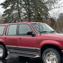 1995 Ford Explorer