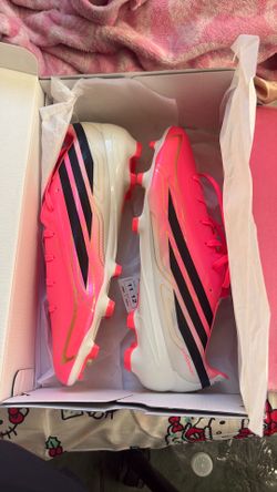 Soccer cleats