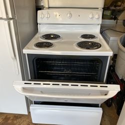 White Whirlpool Pulled Out Stove But That Issues $169 30 day warranty