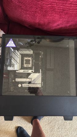 ASUS ROG STRIXB650-A Gaming WIFI Motherboard and PC case
