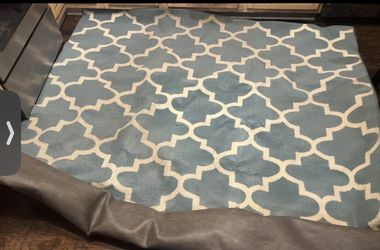 Large 9.5 x 7 Rug
