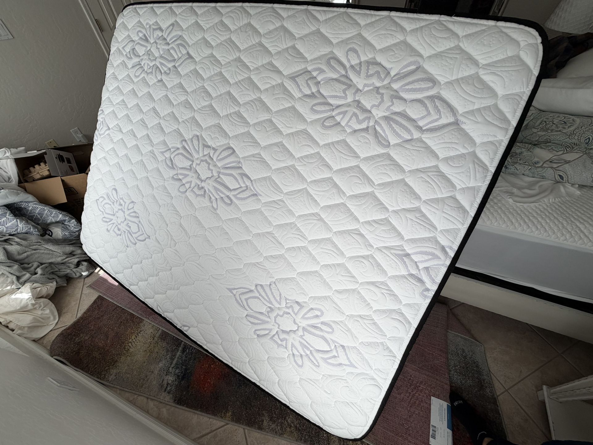 Never Used Queen mattress 