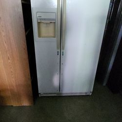 Side By Side Refrigerator 