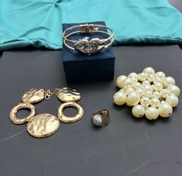 Four piece jewelry set