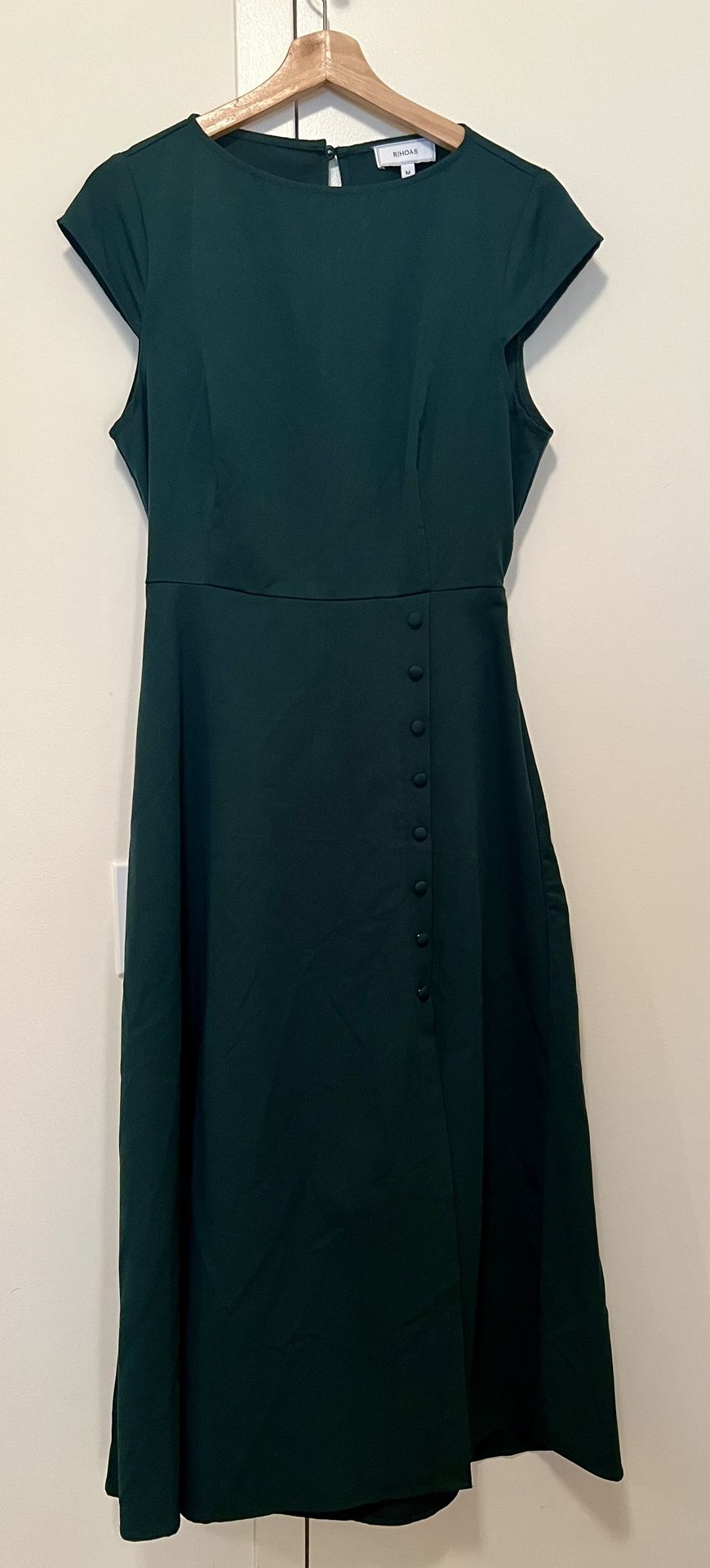Green Midi Dress With Front Buttons And Back Cut Out