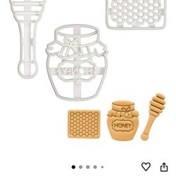 New In Box Honey Themed Cookie Cutters
