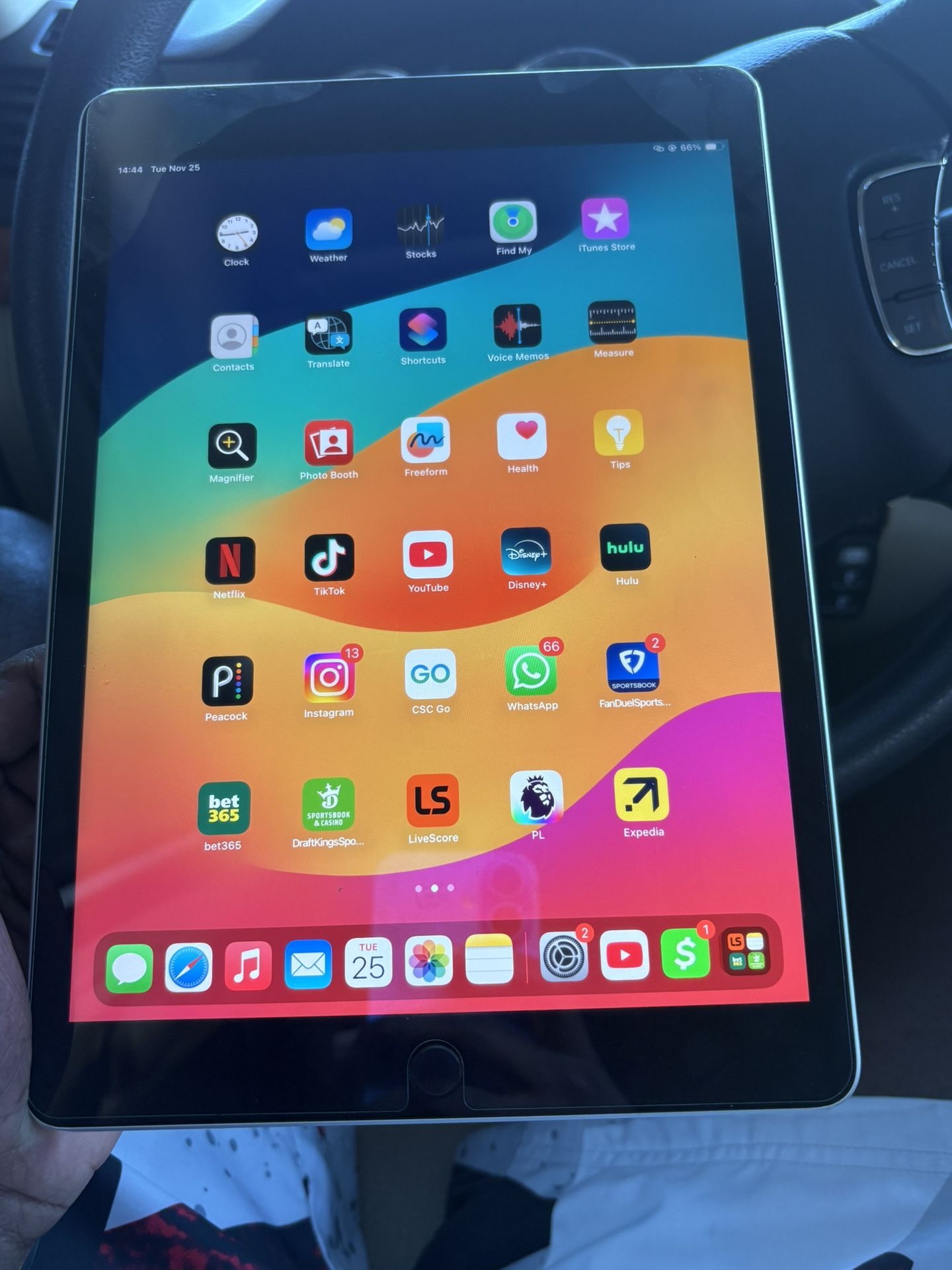 iPad 9th Generation  In Excellent Condition With Charger 
