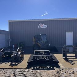 2022 DEERE 317g skid steer package deal