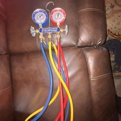 Yellowjacket Charging Manifold And Hoses Brand New
