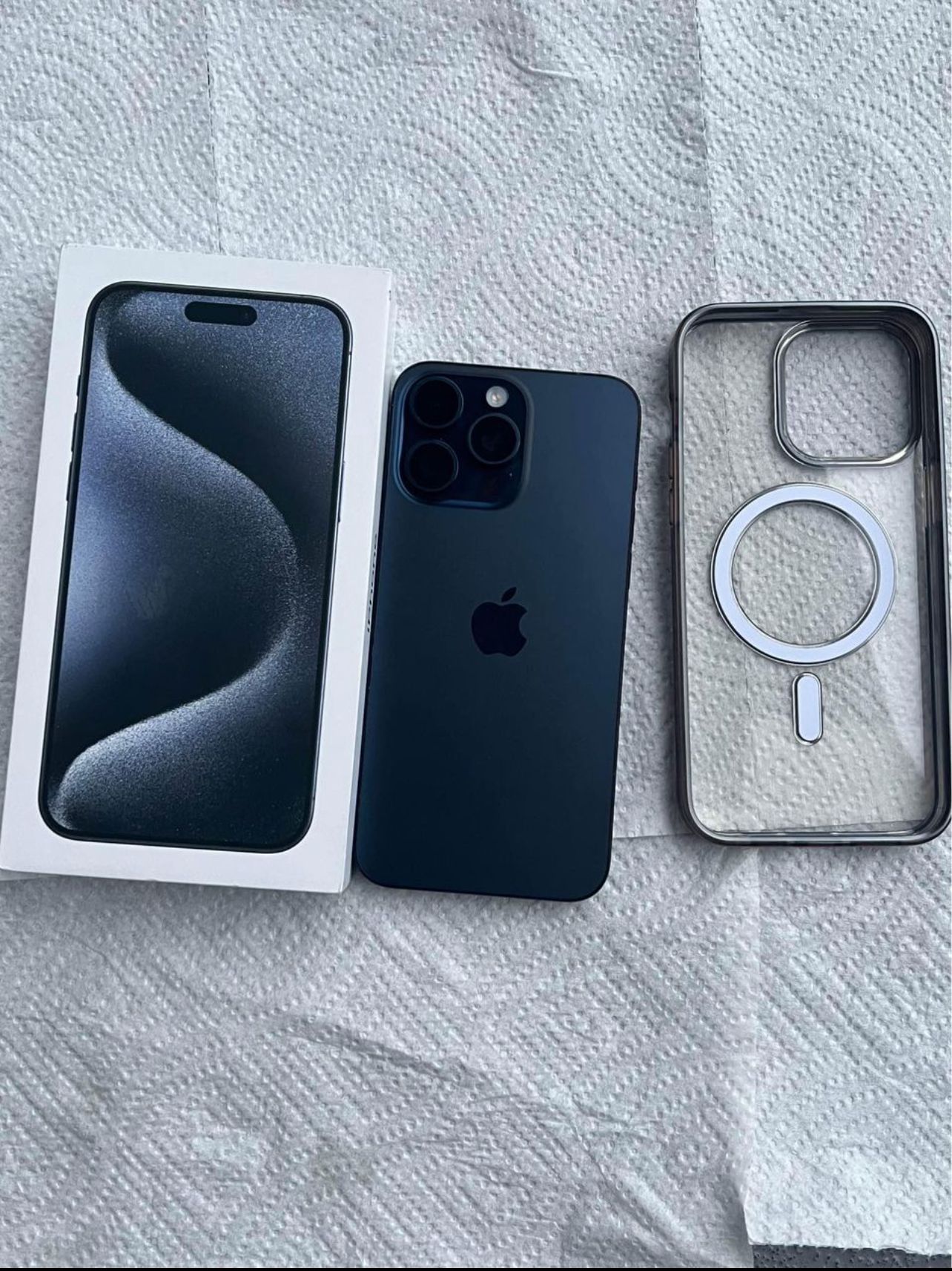 iPhone 15 Pro MAX unlocked , 256 gig , for Sale in Seattle, WA OfferUp