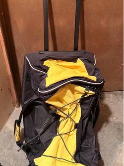 Adventure Travelers Club Rolling Travel Luggage Bag Telescoping Handle