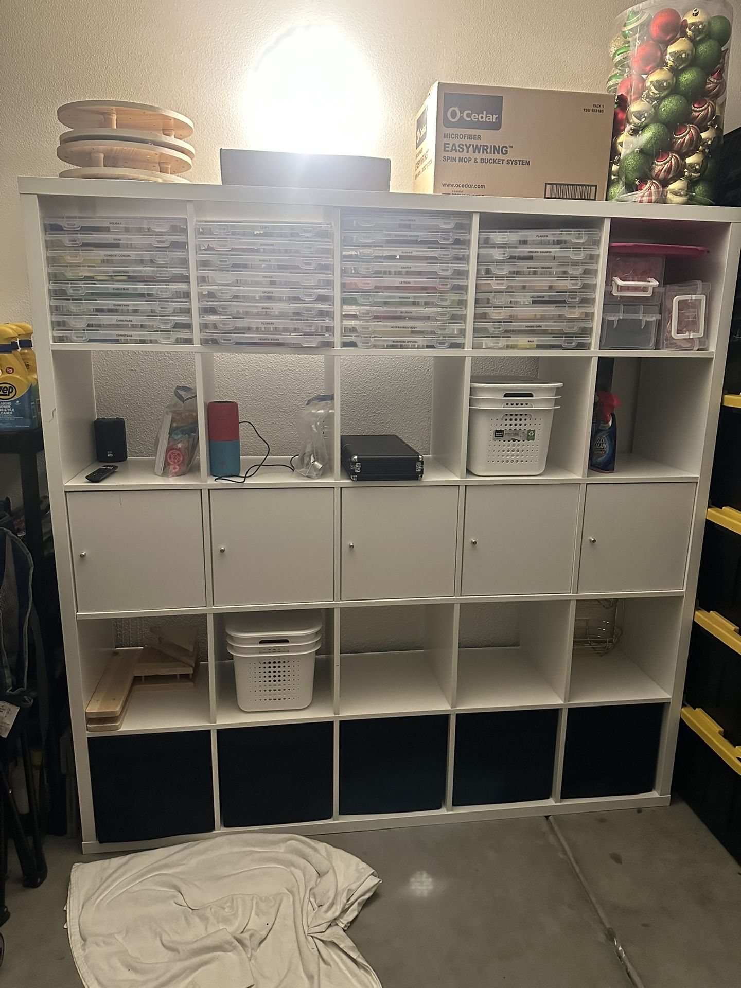 IKEA 25 Cube Storage Shelving KALLAX